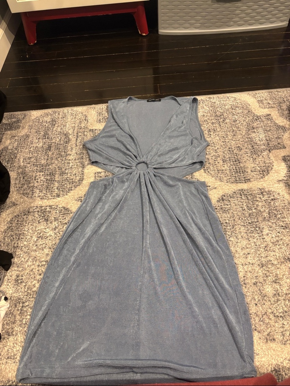 Sleeveless Ring-Center Cutout Shimmer Dress in Light Blue